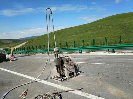 万载公路地基基础注浆加固